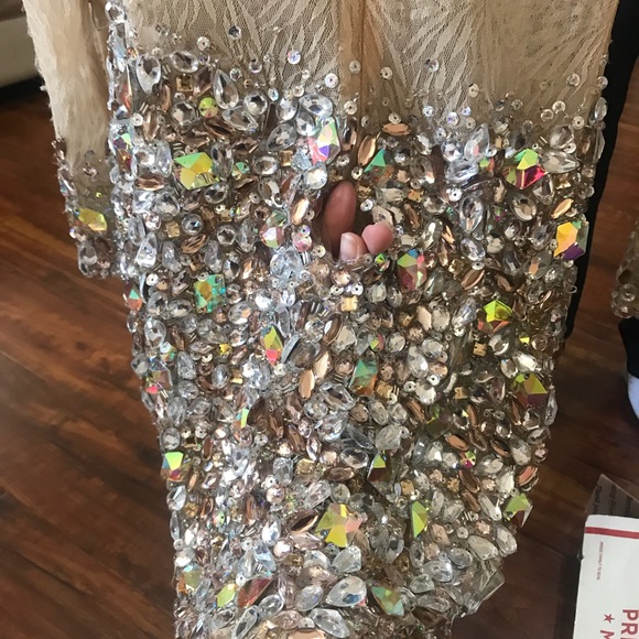 Dress - Picture 8 of 8